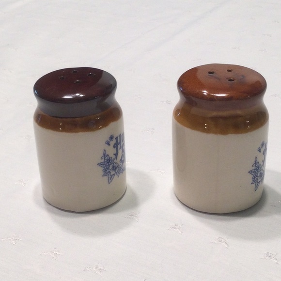 Vintage Ceramic Home Sweet Home Salt & Pepper Shaker Set - Picture 5 of 5